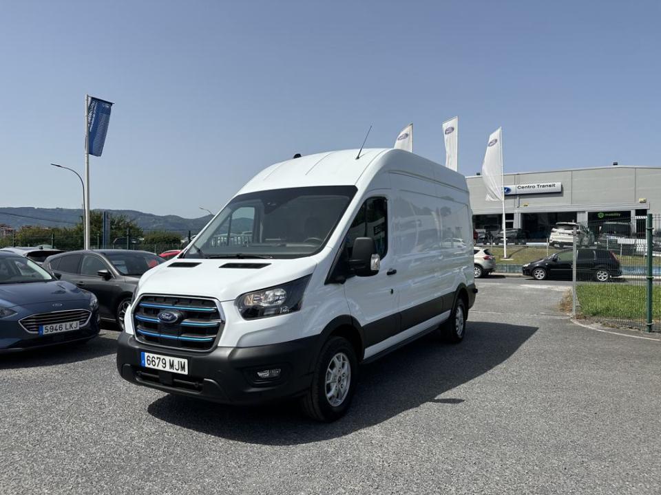 Ford Transit NUEVA VAN TRACCI 2023