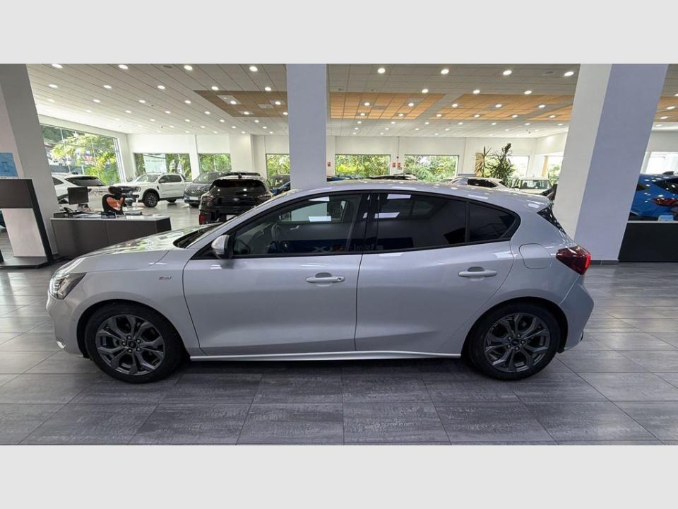 Ford Focus Diesel 1.5 Ecoblue ST-Line 115 Aut. 2025